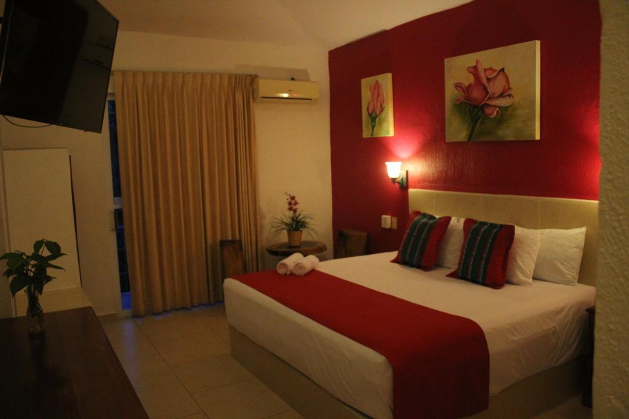Hotel Arenas Del Pacifico Санта-Крус-Хуатулко Экстерьер фото