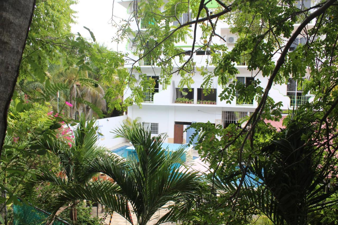 Hotel Arenas Del Pacifico Санта-Крус-Хуатулко Экстерьер фото