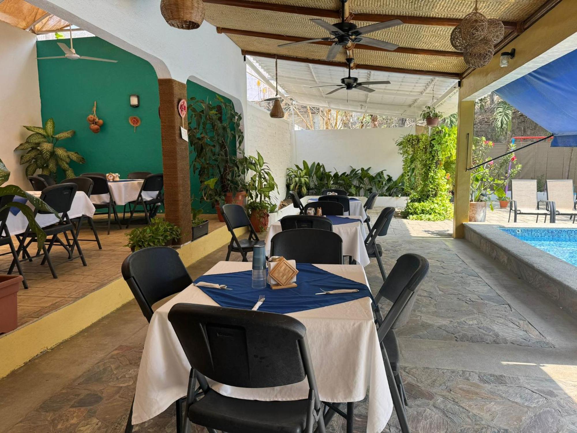 Hotel Arenas Del Pacifico Санта-Крус-Хуатулко Экстерьер фото