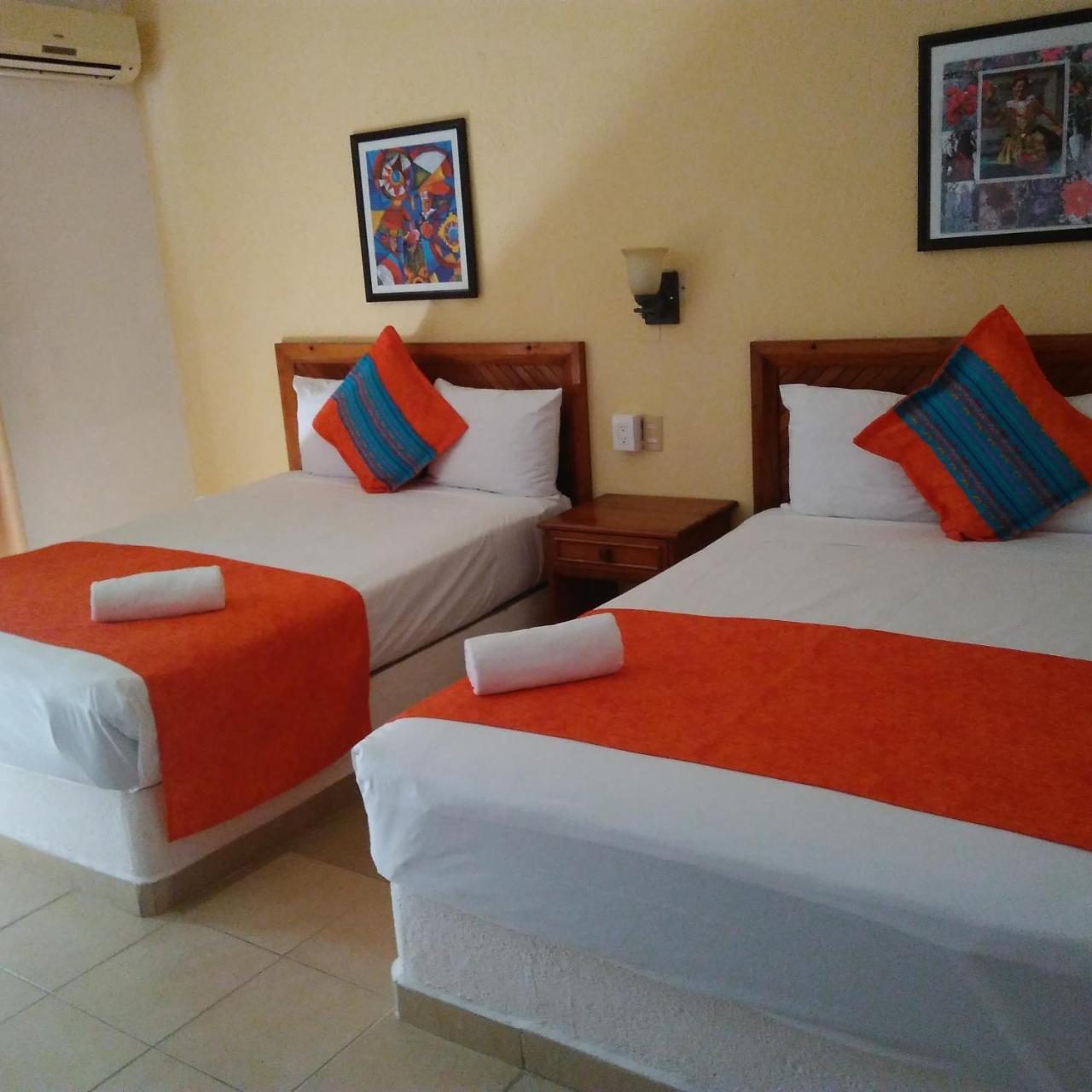 Hotel Arenas Del Pacifico Санта-Крус-Хуатулко Экстерьер фото